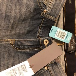 Torrid bombshell skinny jean